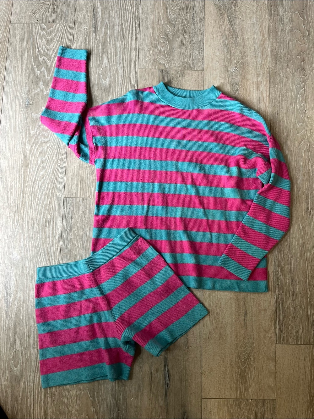 Amazon Women's Striped Pink & Teal Knit Tunic set size small